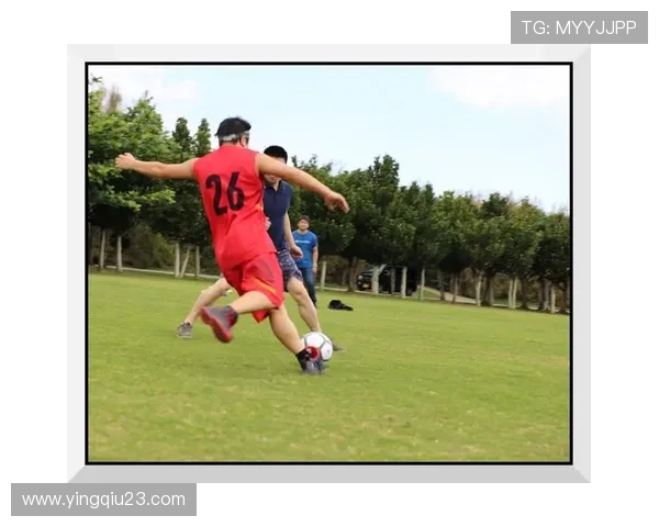 广州足球队的荣耀之路与奋斗精神全景回顾 广州足球队的荣耀之路与奋斗精神全景回顾